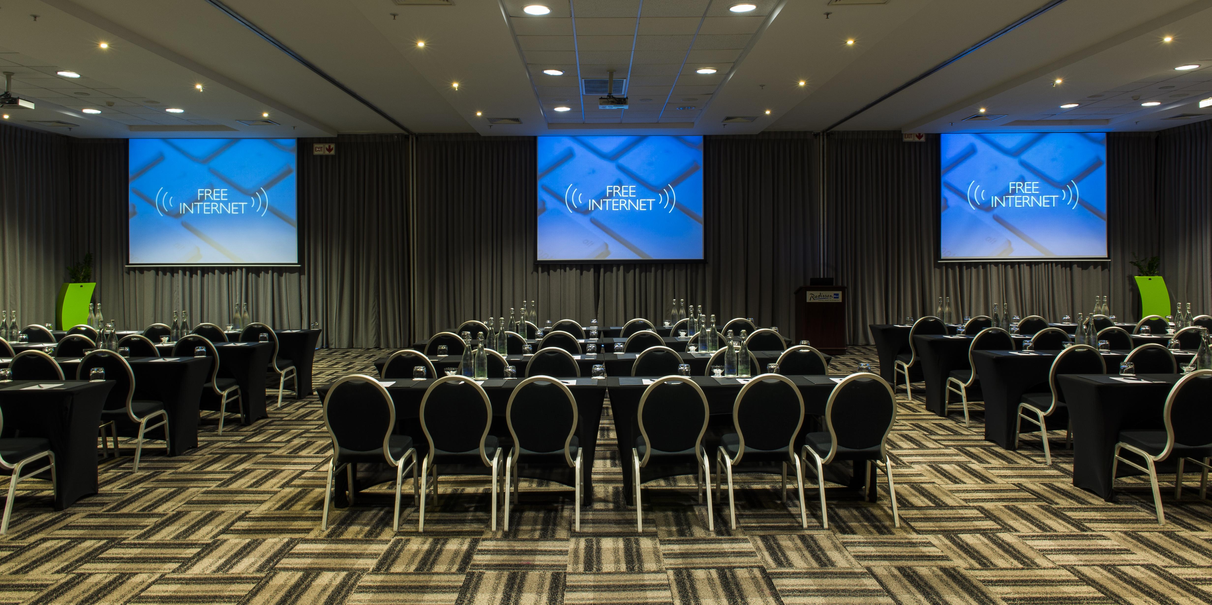 Radisson Blu Hotel, Port Elizabeth Exterior photo The Internet Society's 2016 Internet Governance Forum