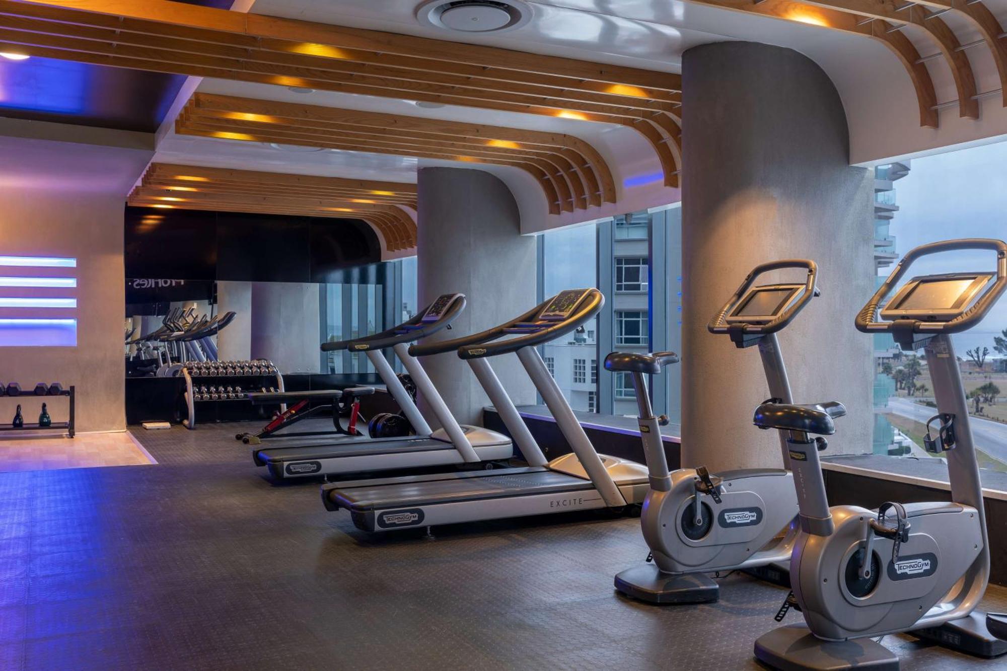 Radisson Blu Hotel, Port Elizabeth Exterior photo The gym at the hotel