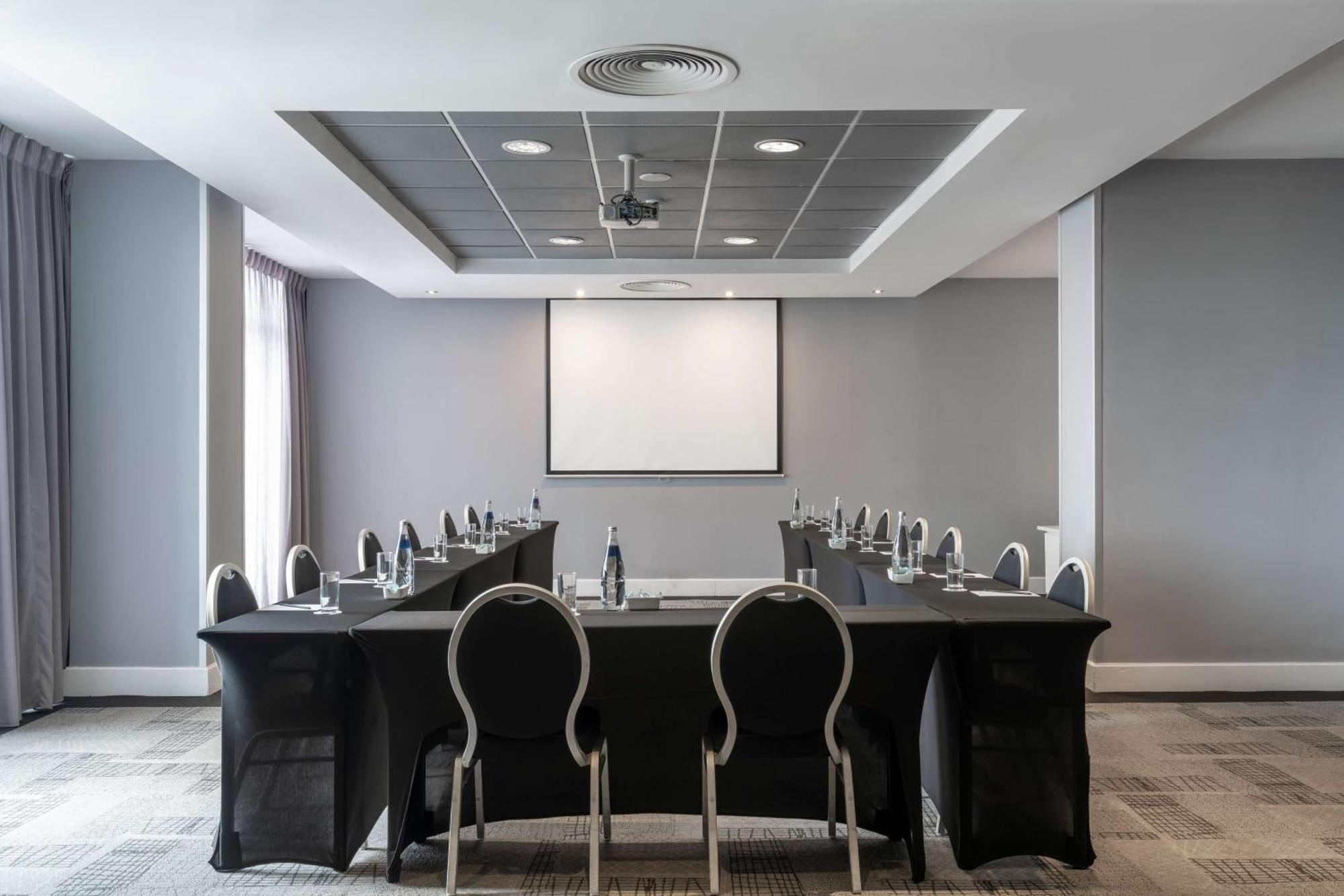 Radisson Blu Hotel, Port Elizabeth Exterior photo Meeting room