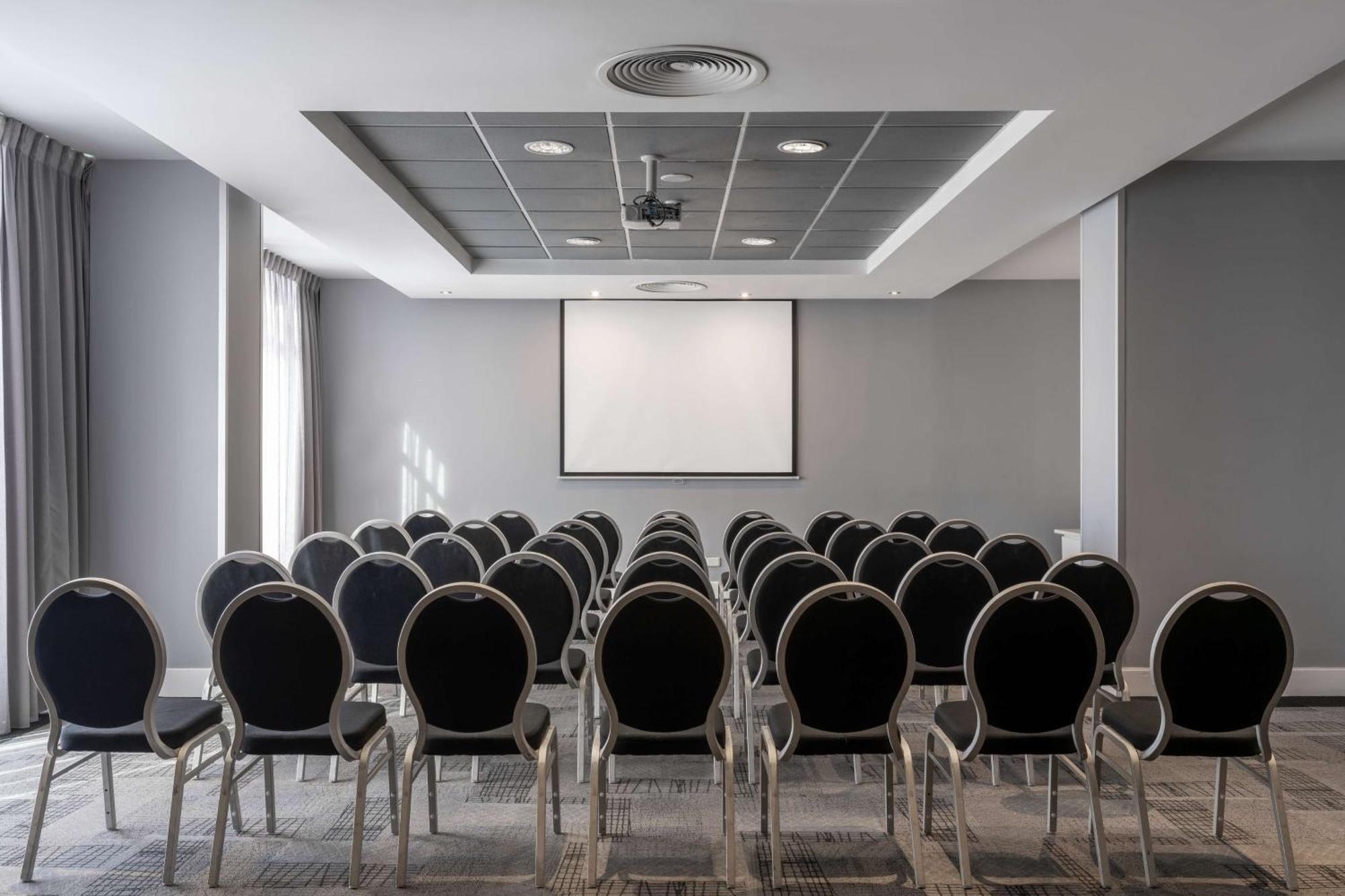 Radisson Blu Hotel, Port Elizabeth Exterior photo Meeting room