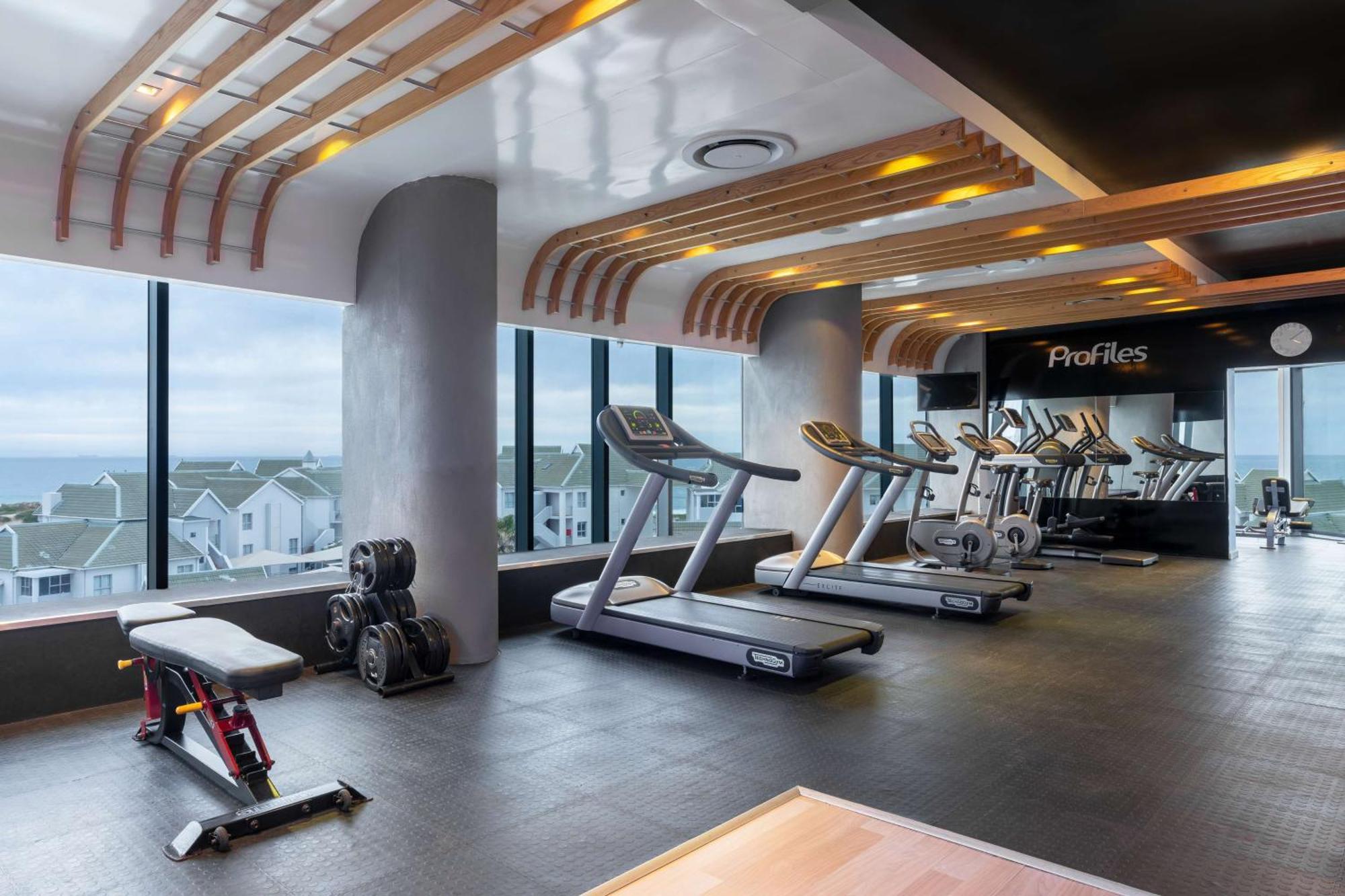 Radisson Blu Hotel, Port Elizabeth Exterior photo The gym at the hotel